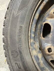 Zimní pneu 185 / 60 R 14 včetně plechových disků - 3