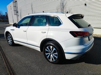 Volkswagen Touareg, 3.0 TDI 210kW ČR Rok výroby: 8/2019 - 3