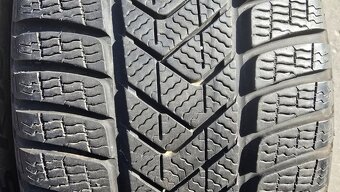 Zimní pneu 235/45/18 Pirelli - 3