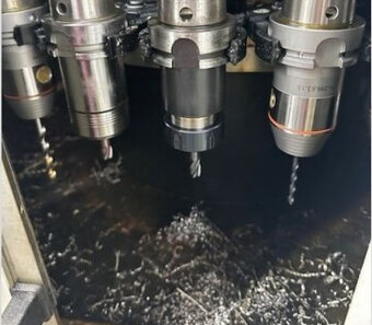 Obráběcí centra - pětiosá B 300 U - 3