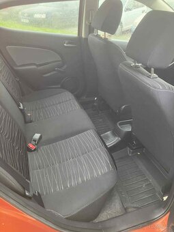 Mazda 2 1,4 63kw r.v.2009 původ ČR - 3