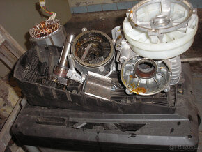 štěpkovač drtič   florabest   FLH 2800  díly - 3