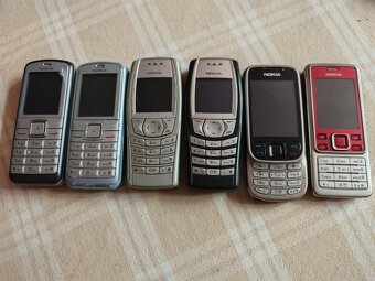 Mobilní telefony NOKIA - funkční za Kč 200,- za kus - 3
