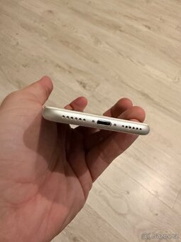Apple iPhone 8 128gb Silver,Jako nový. - 3