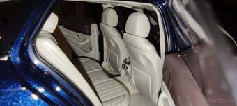 Mercedes-Benz E Klasse 1:18 - 3