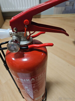 Práškový hasicí přístroj 2 kg P2  vč. revize - 3