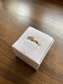 Zlatý prsten se zirkony - 3