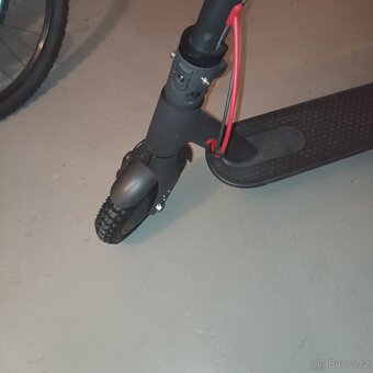 Elektrokoloběžka Xiaomi Mi Scooter Pro - 3