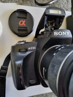 Digitální zrcadlovka Sony Alpha DSLR-A230,objektiv - 3