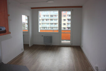 Pronájem Kutná Hora, ul. Studentů, byt 2+KK + balkon + sklep - 3