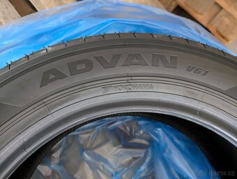 Ykohama Advan V 61 225/55/18 98H - 3