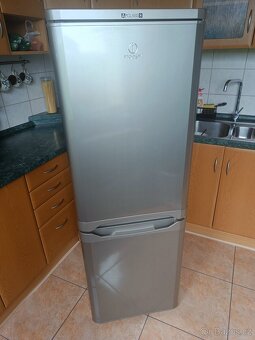 Lednice s mrazákem - Indesit NCAA 55 NX - 3