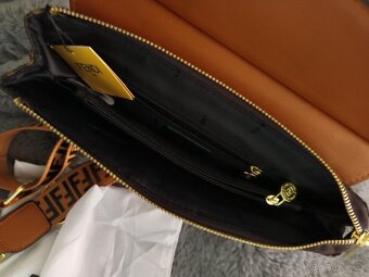 Crossbody kabelka - 3