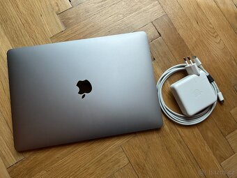 MacBook Pro 2019, 13", 2x Thunderbolt 3, vesmírně šedý - 3
