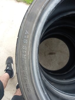 Pneu kumho 235/35 r19 - 3