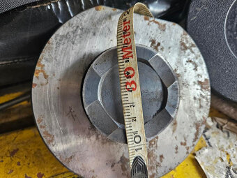 Vysekávací NC numericky řízený stroj do síly 4mm Fe - 3