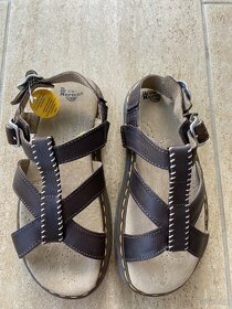 Dámské pantofle Dr Martens vel. 36 nebo 37 - 3