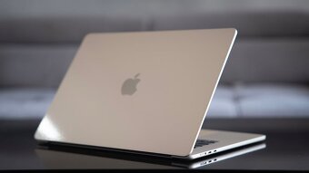 Macbook Air M3 2024, velikost 15, barva starlight, 8GB ram, - 3