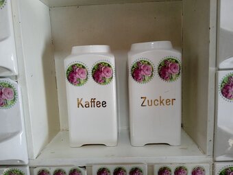 Kořenky, šuplíčky - 3