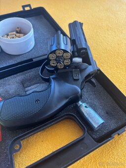Plynový revolver Zoraki - 3
