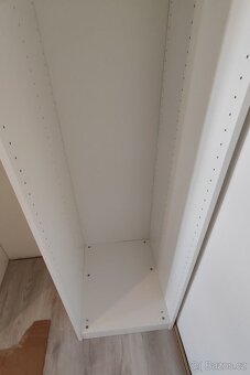 Bílá skříň IKEA PAX (rám 50 cm) - 3