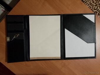 Krásná nová kožená spisovka uzamykatelná - 3