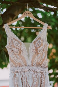 Éterické boho svatební šaty - 3