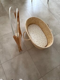 Mojžíšův koš se stojanem a matrací - 3