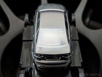 Těžítko AUDI RS4 B7 - 3