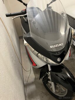 Suzuki Burgman 125 - 3