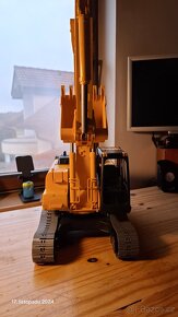 Bruder bagr - 3
