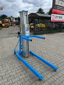 Materialova plošina, výtah Genie SLA-25 - 3