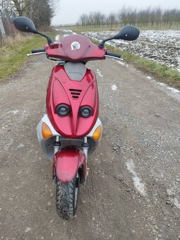 Prodám skútr Hyosung 50ccm 2t - 3