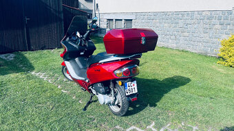 Skútr 125ccm - 3