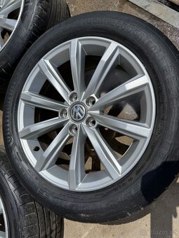 Sada Alu kol 5x112 R17 VW London 3G0601025D, pneu 215/55/17 - 3