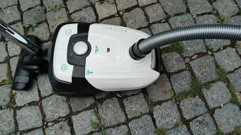 Vysavač eta - 3