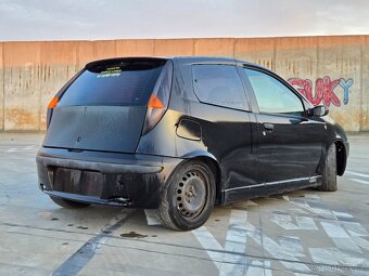 Fiat Punto 1.9 JTD - 3