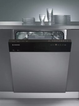 Myčka Hoover HDS 2D62B v záruce - 3