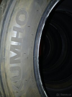 Pneu KUMHO CRUGEN 235/55 R18 H100 - 3