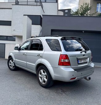 Kia Sorento 2.5 nafta 125kw rok 2009 - 3