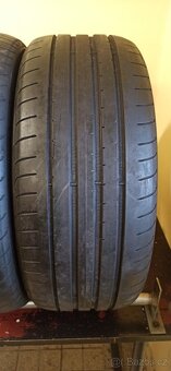 Goodyear 235/45 R18 94W 4-4,5mm - 3