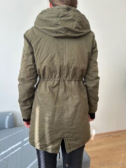 Khaki parka značky Clockhouse, vel. S - 3