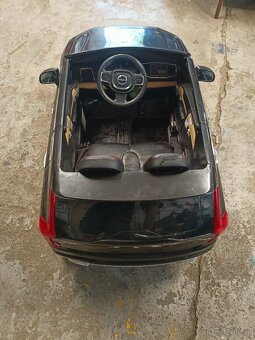 Elektrické autíčko Volvo - 3