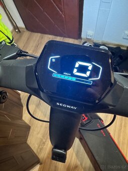Elektrokolobežka Segway ZT3 PRO - 3