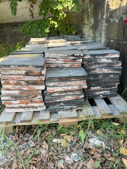 Půdovky 30×14×3 cm – dobrý stav, na paletách - 120m2 - 3