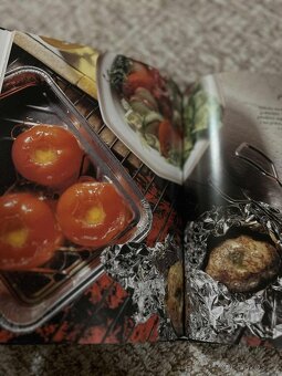 Prodám knihu Grilování - 3