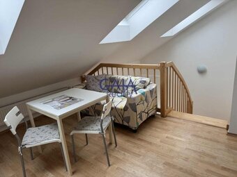 - Pronájem hezkého podkrovního bytu 3+kk, 70 m² - 70m2 - 3