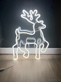 Světelný vánoční sob - 50 x 40 cm - 3