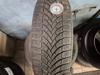 185/60 R15 SEMPERIT (5,5mm) č.16054/b3 - 3