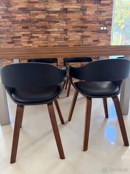 Jídelní stůl a křesla - 3